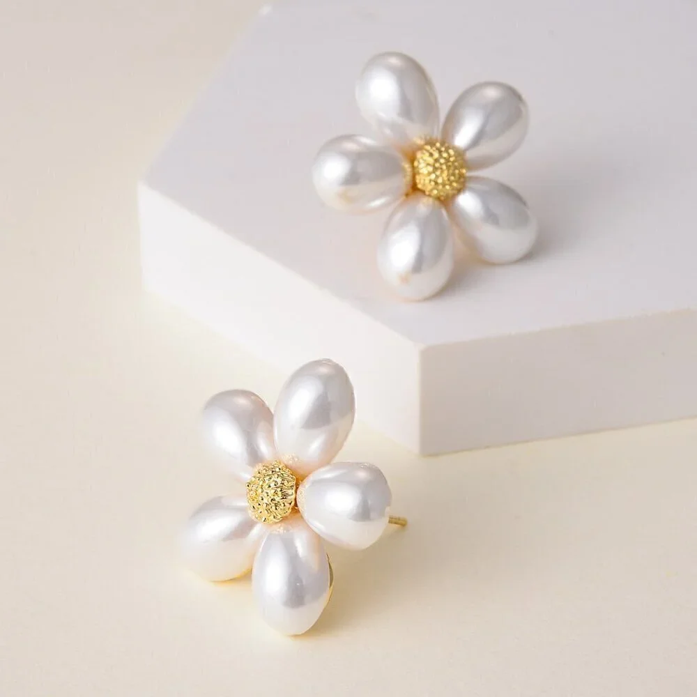 Multicolor Women's Jewelry Faux Pearl Decor Flower Design Stud Earrings